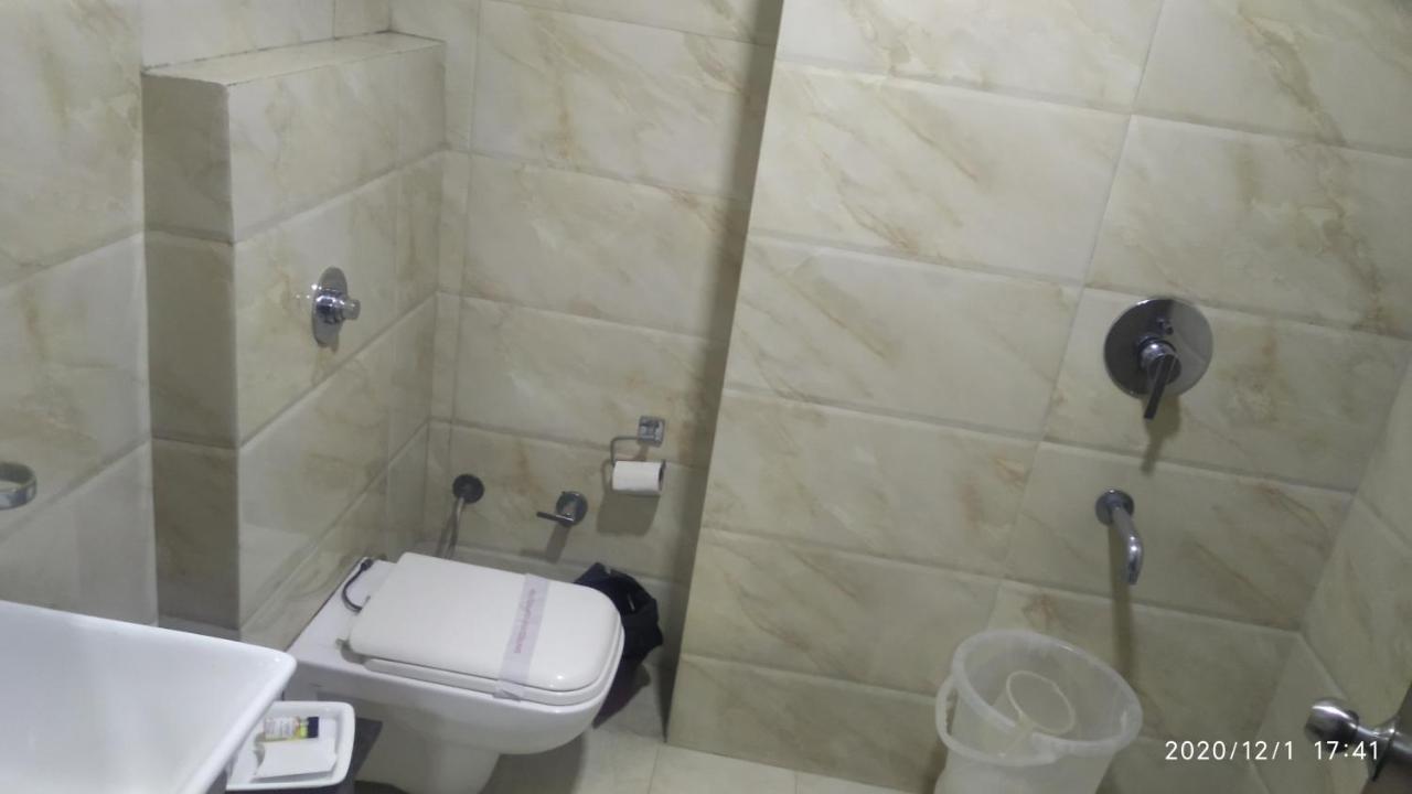 Hotel Popular Amritsar Zewnętrze zdjęcie